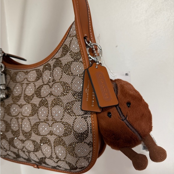 Coach Crystal Curve Zip NWT - Picture 2 of 3